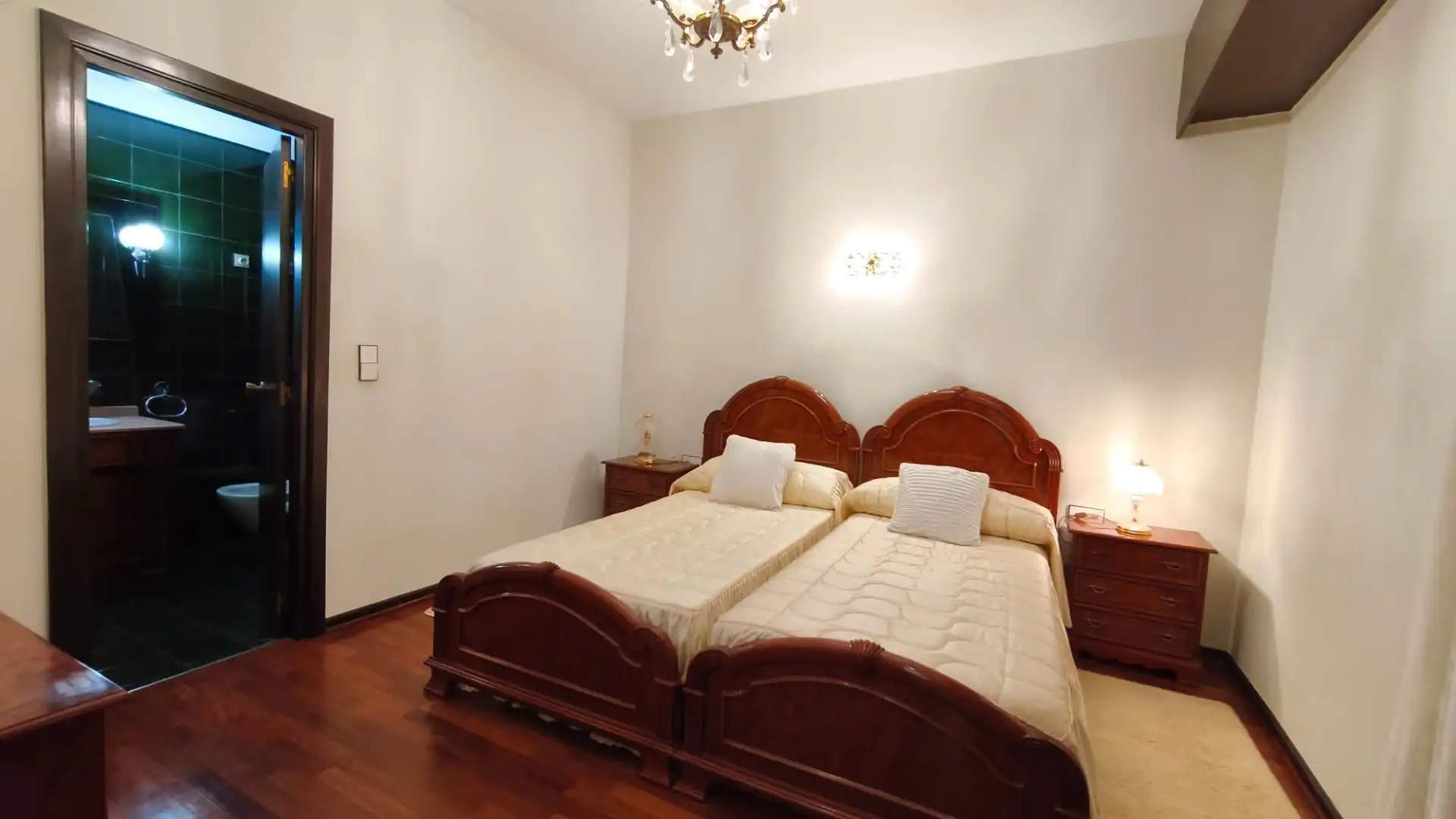 Habitación de Piso de alquiler en Bilbao  con Calefacción y Amueblado