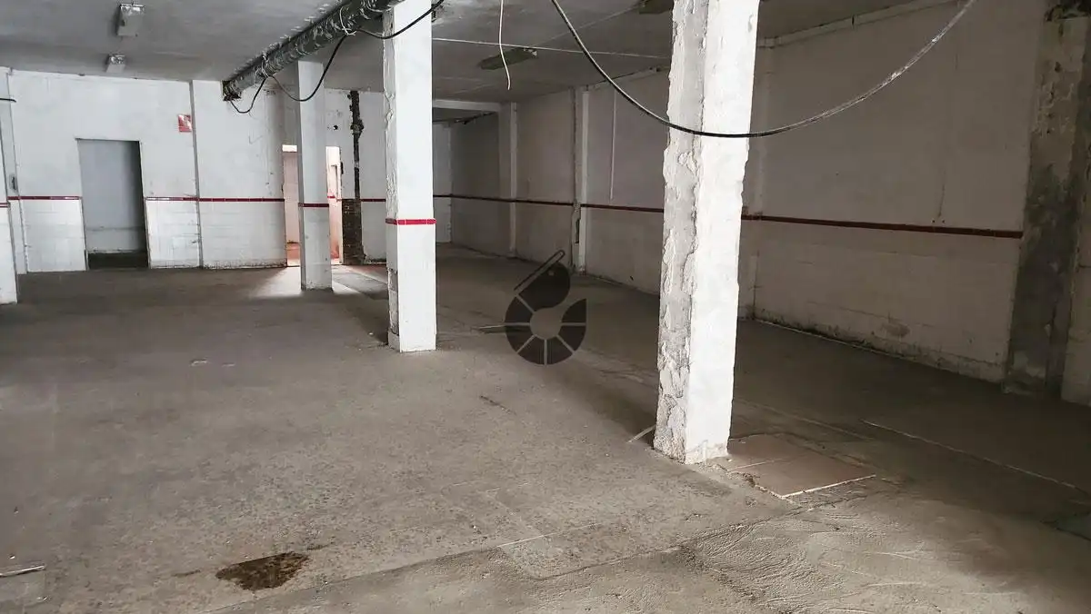 Gewerbefläche zum Verkauf in Coria del Río, imagen 4