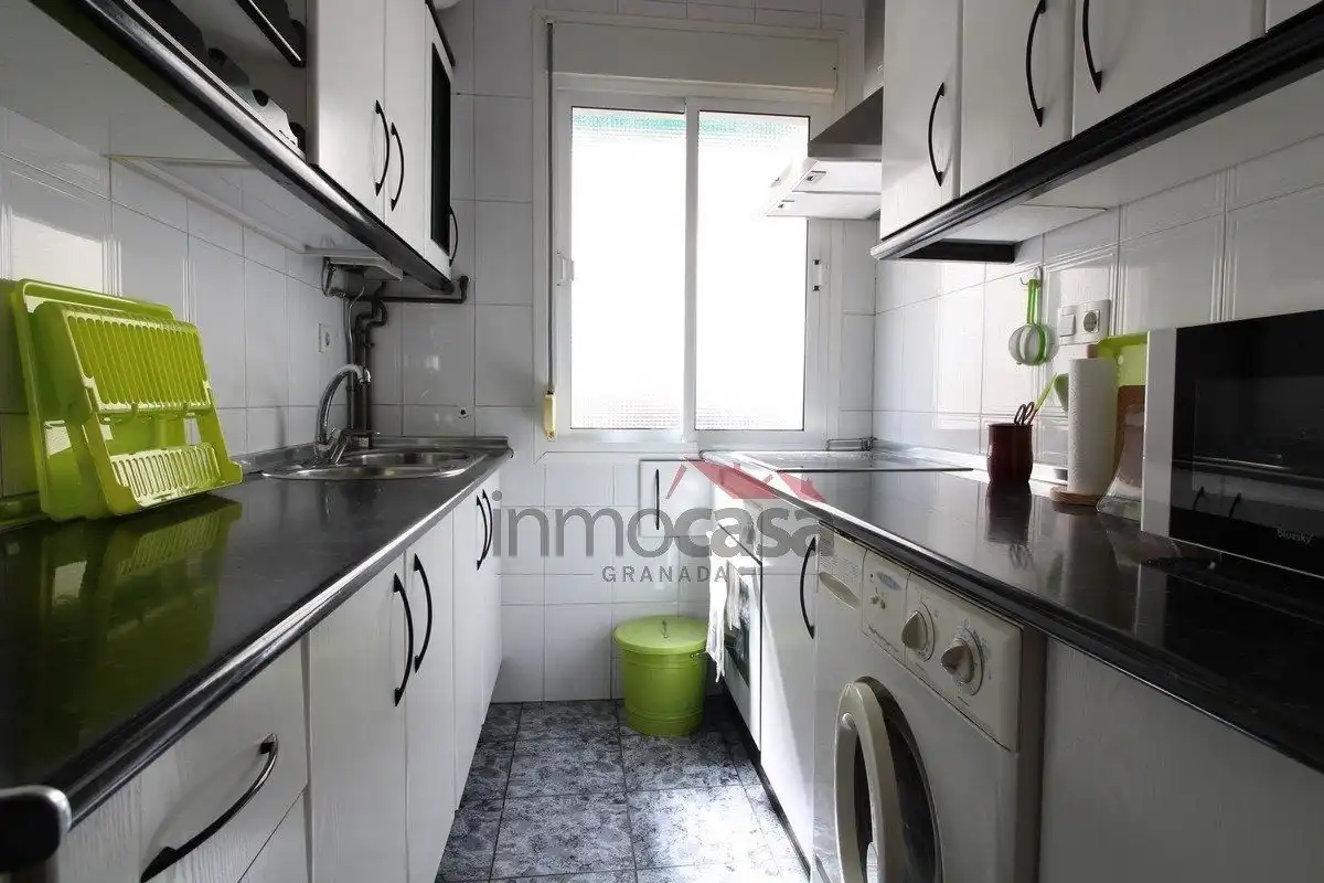Kitchen of Flat for rent in Granada  with Air Conditioner, Heating and Furnished