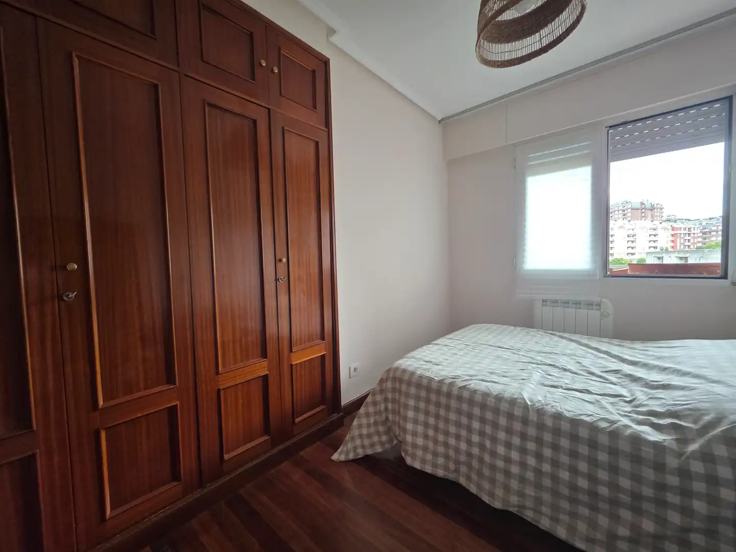 Schlafzimmer von Wohnung zur Miete in Castro-Urdiales mit Privatgarten, Terrasse und Schwimmbad