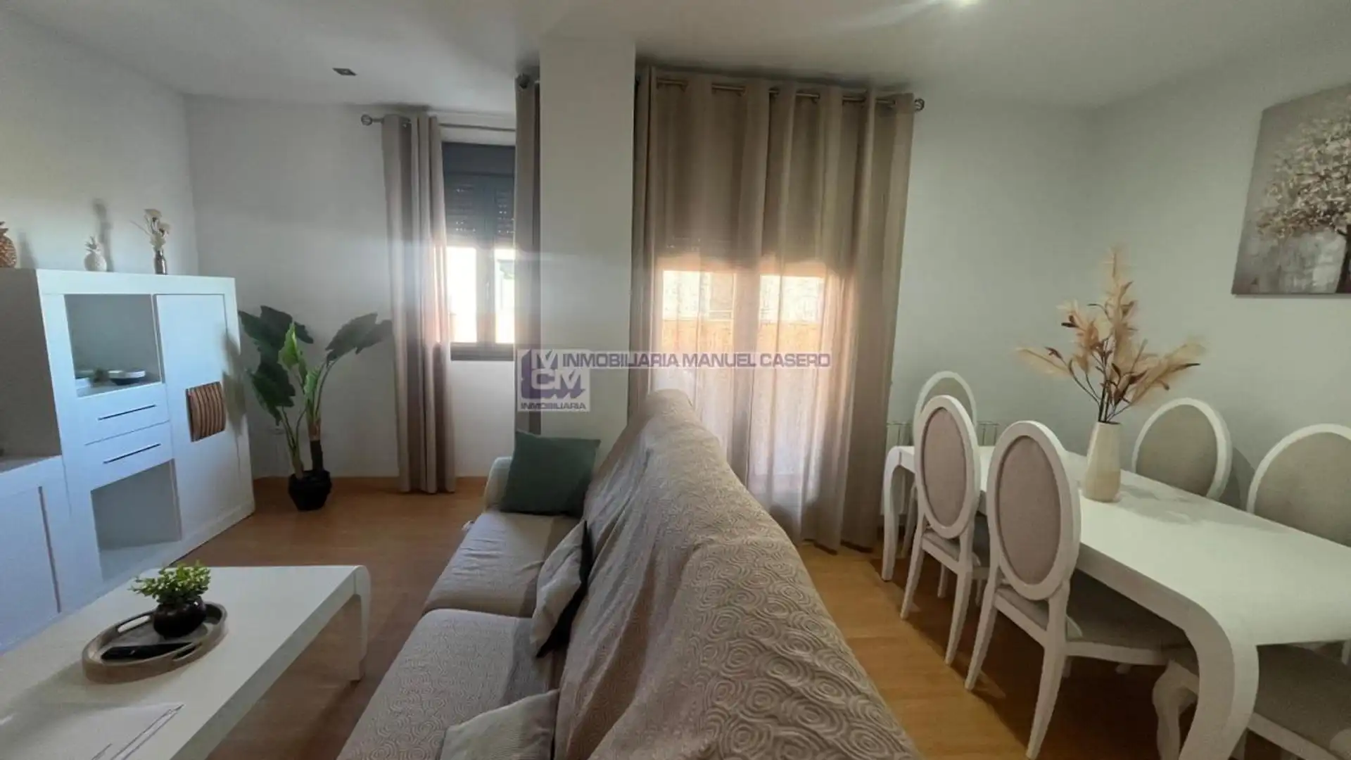 Living room of Flat for sale in Cáceres Capital  with Air Conditioner, Heating and Storage room