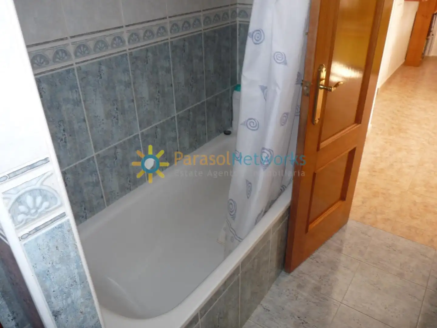 Baño de Apartamento de alquiler en Dénia con Aire acondicionado, Calefacción y Terraza