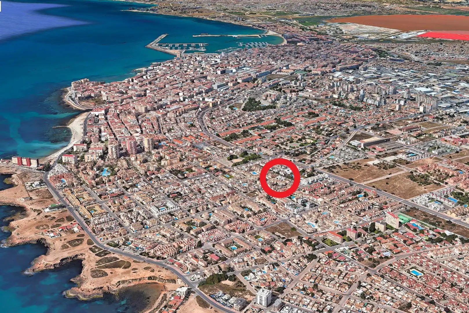 Vista exterior de Casa o xalet en venda en Torrevieja amb Aire condicionat, Calefacció i Jardí privat