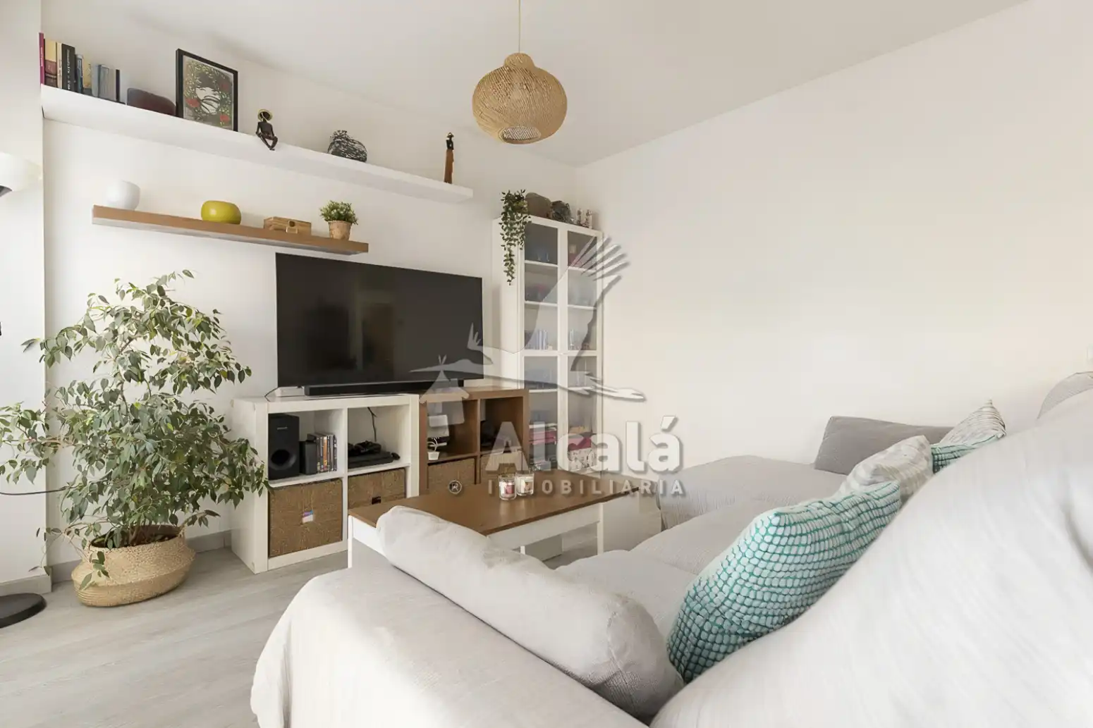 Wohnzimmer von Wohnung zum Verkauf in Villalbilla mit Klimaanlage, Heizung und Terrasse