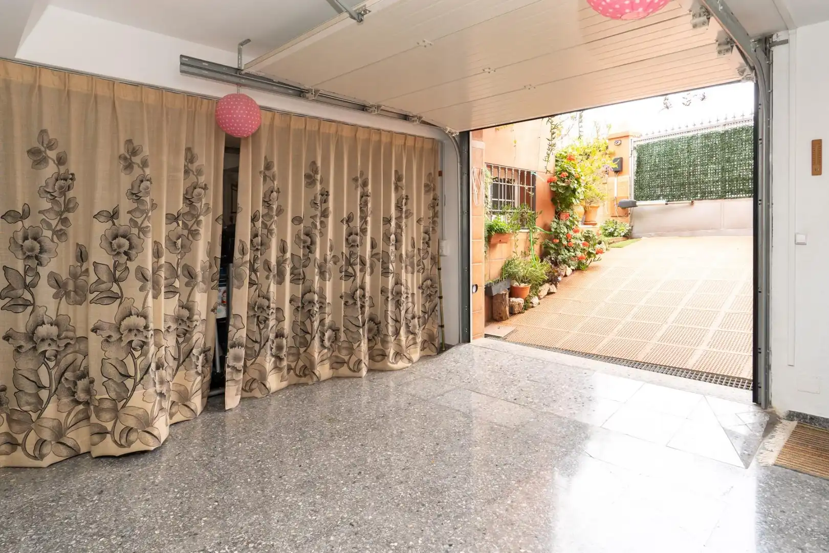 Terrassa de Casa o xalet en venda en Motril amb Aire condicionat, Jardí privat i Terrassa