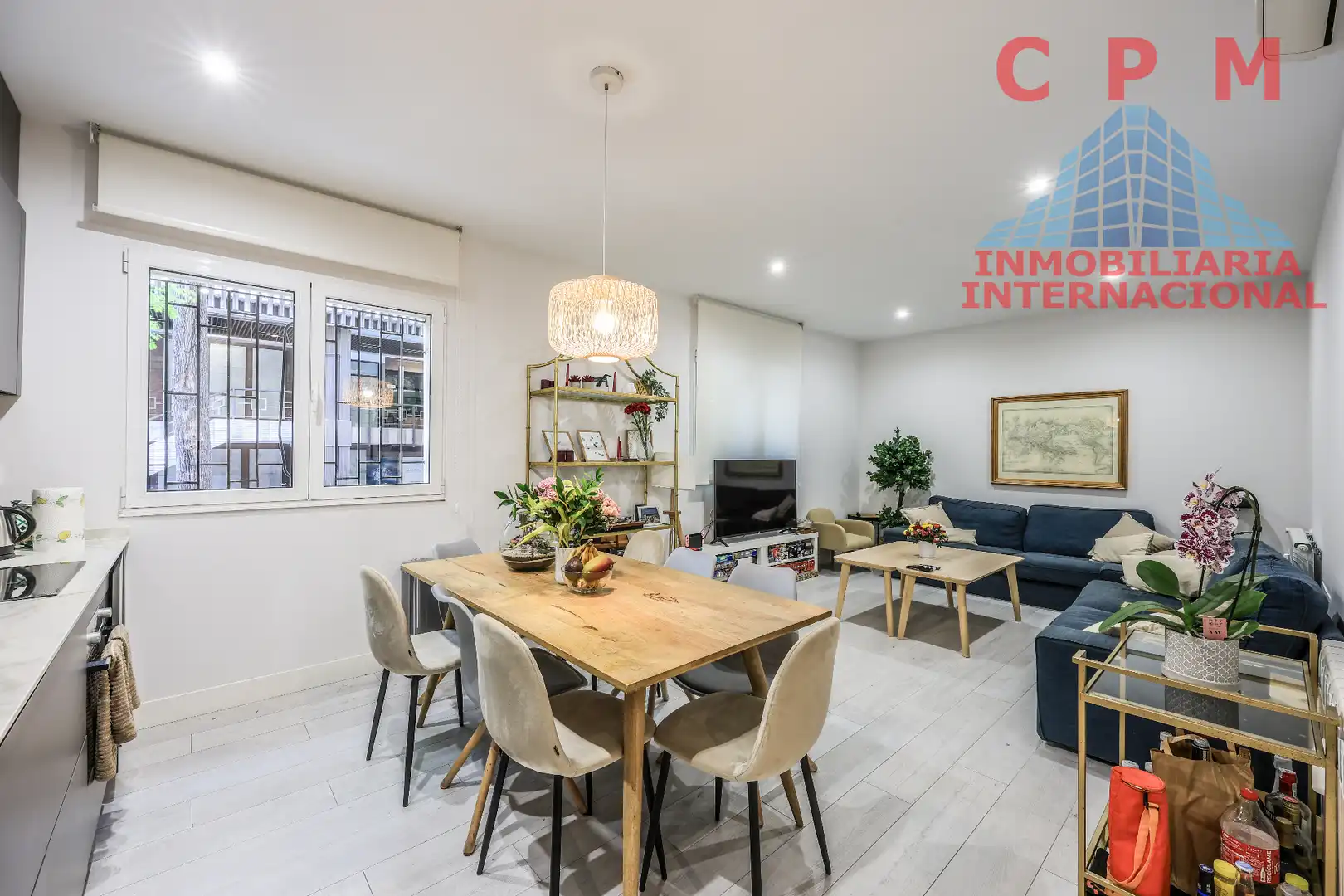 Living room of Flat for rent in Madrid  with Air Conditioner, Heating and Parquet flooring
