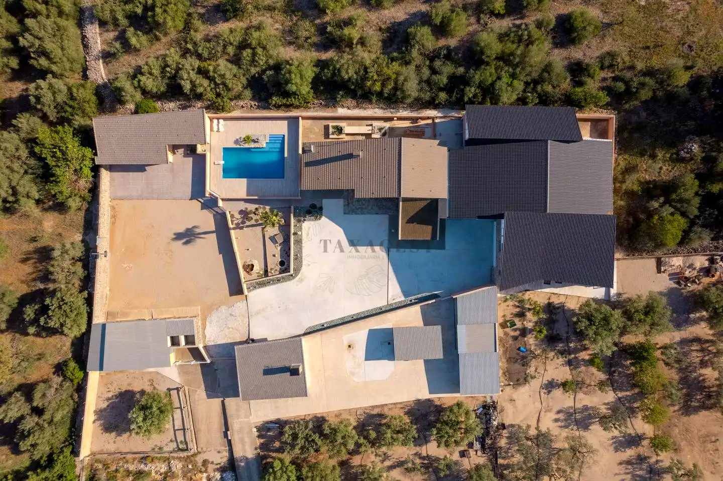 Vista exterior de Casa o xalet en venda en Tortosa amb Aire condicionat, Calefacció i Jardí privat