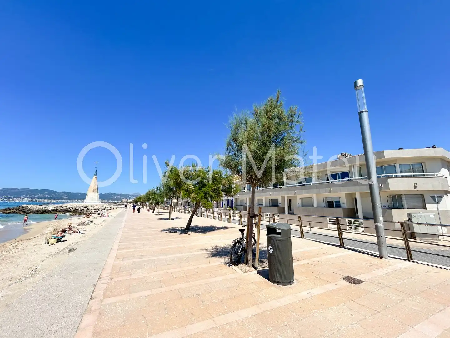 Außenansicht von Einfamilien-Reihenhaus zum Verkauf in  Palma de Mallorca mit Klimaanlage, Heizung und Terrasse