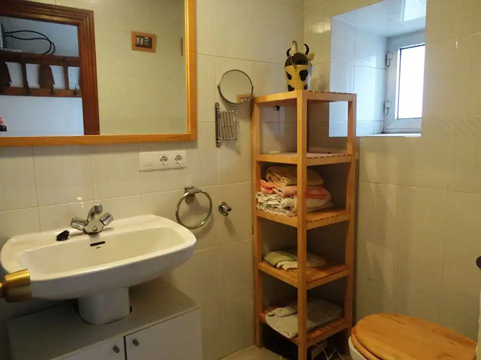 Bathroom of Houses for sale in Salas de los Infantes  with Heating and Furnished