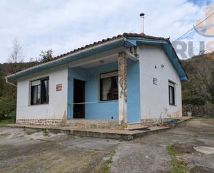 Vista exterior de Casa o xalet en venda en Luena  amb Terrassa i Traster