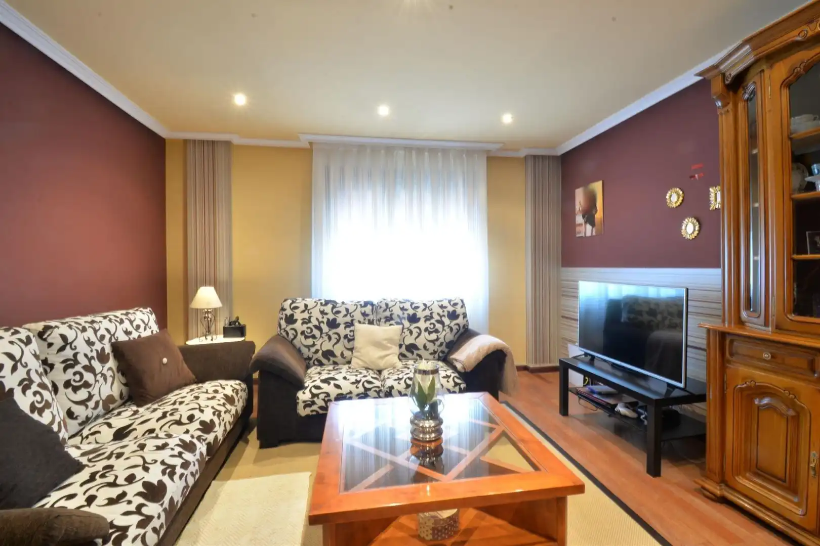 Sala de estar de Casa o chalet en venta en Oviedo  con Calefacción