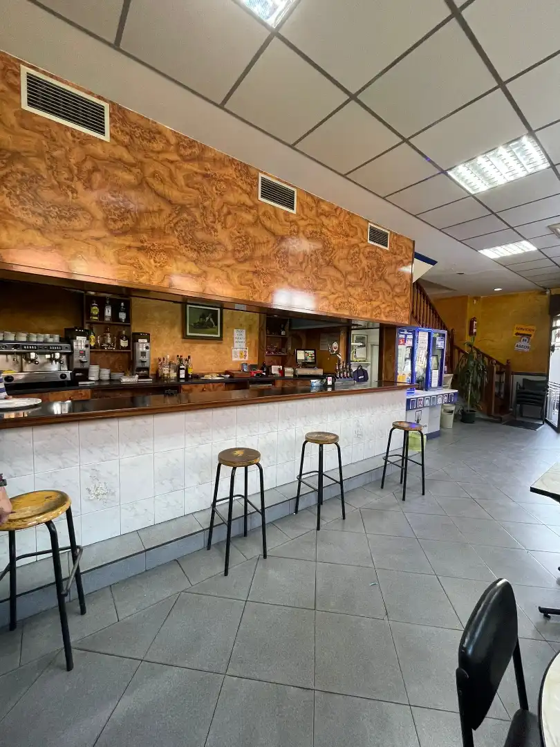 Local en venta en Valle de Trápaga-Trapagaran con Aire acondicionado, Terraza y Amueblado