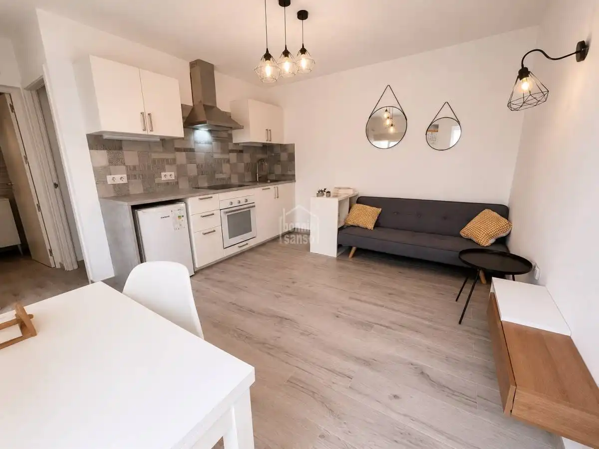 Cuina de Apartament en venda en Sant Lluís amb Jardí privat, Terrassa i Moblat