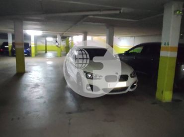 Parking à vendre à Centre