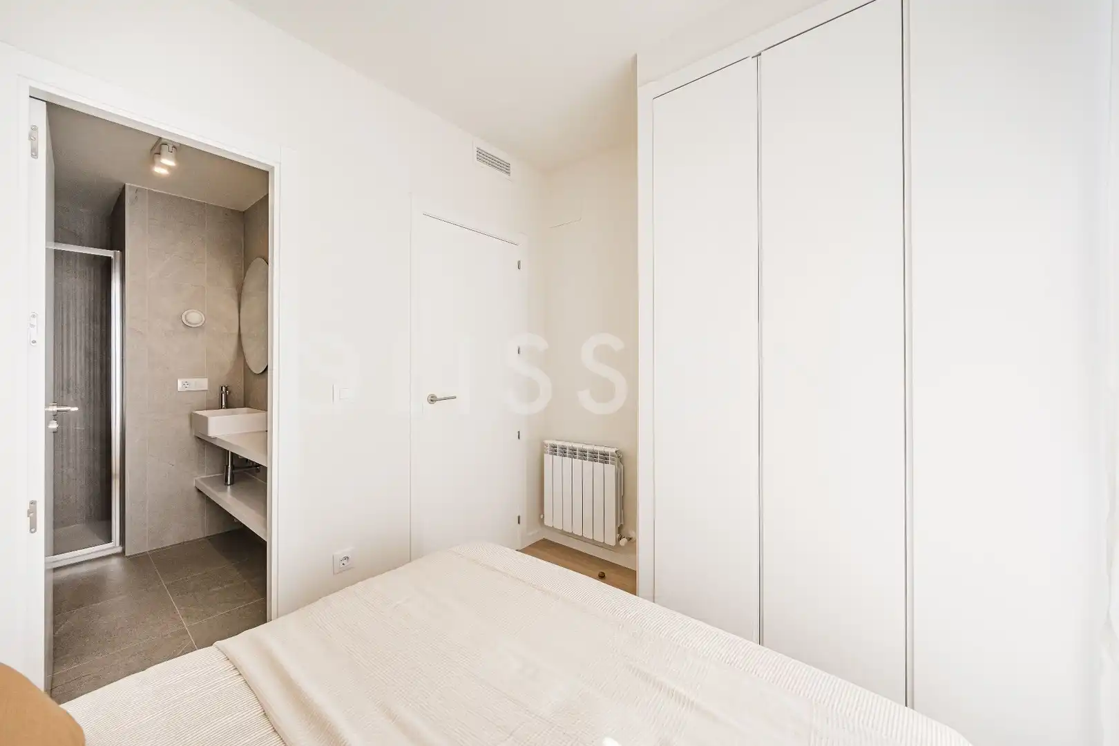 Habitación de Piso en venta en Madrid con Aire acondicionado, Calefacción y Jardín privado
