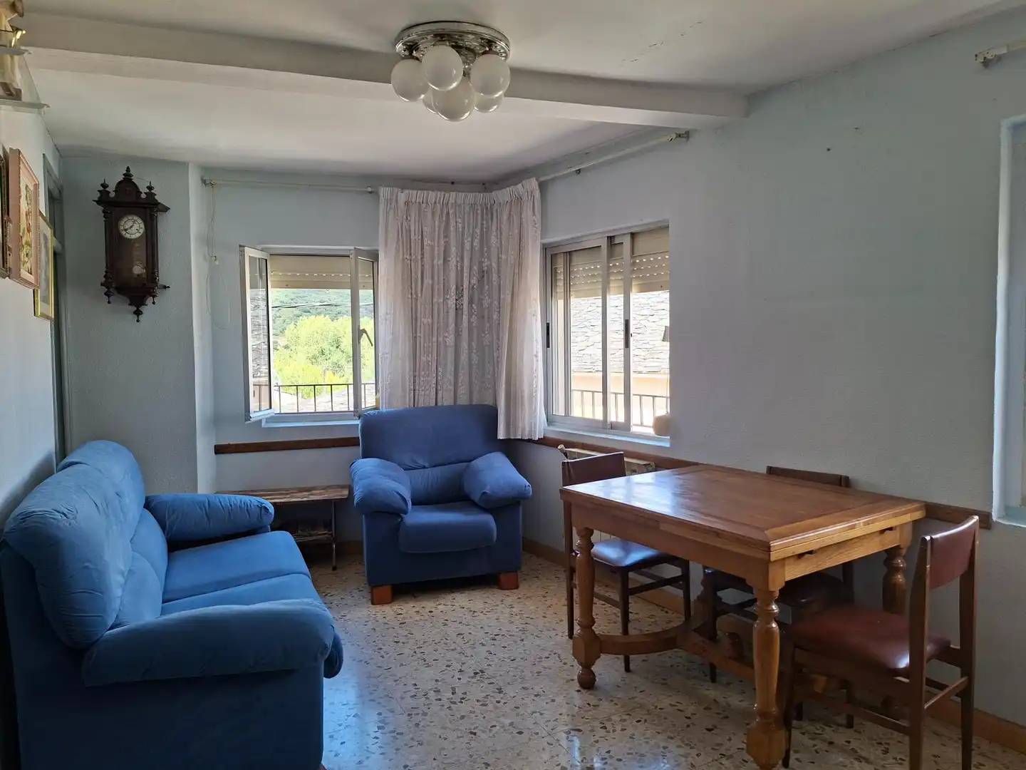 Sala de estar de Casa adosada en venta en Carucedo con Calefacción