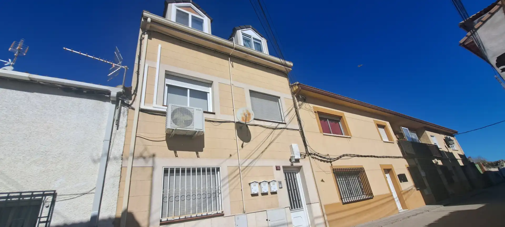 Vista exterior de Pis en venda en Valdetorres de Jarama amb Calefacció, Terrassa i Moblat