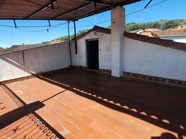 Adosado con jardín en venta en Cuacos de Yuste