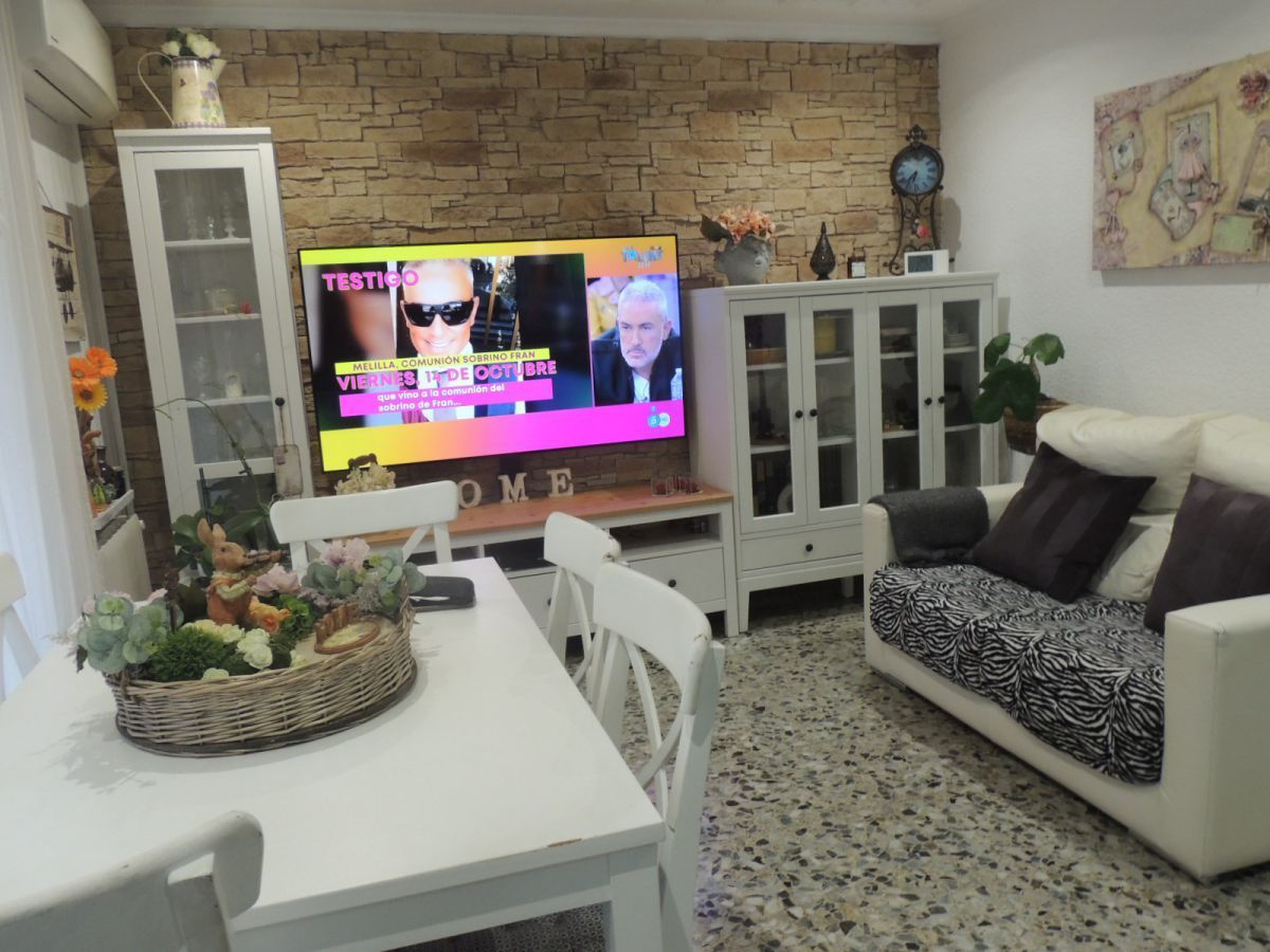 Living room of Flat for sale in Sant Andreu de la Barca  with Air Conditioner, Heating and Balcony