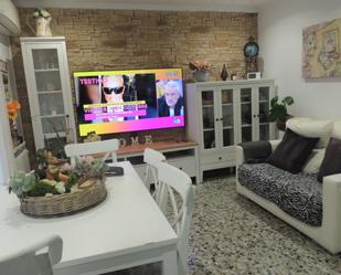 Living room of Flat for sale in Sant Andreu de la Barca  with Air Conditioner, Heating and Balcony