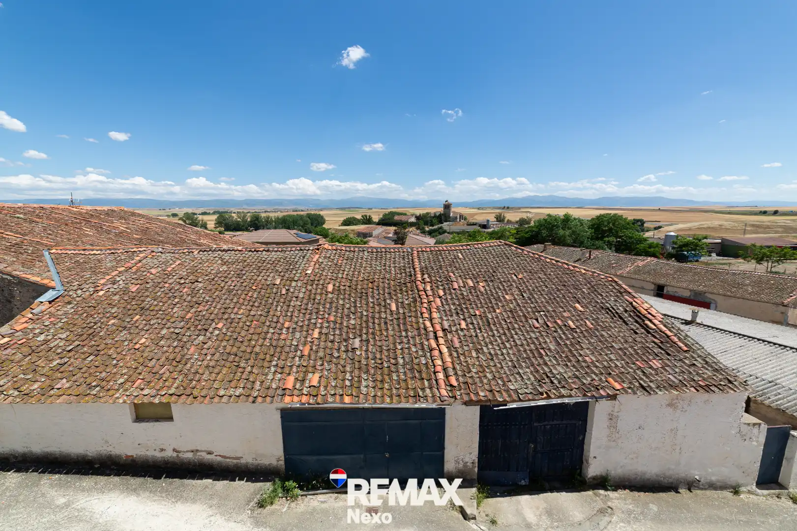 Vista exterior de Casa adosada en venta en Roda de Eresma con Jardín privado, Terraza y Horno