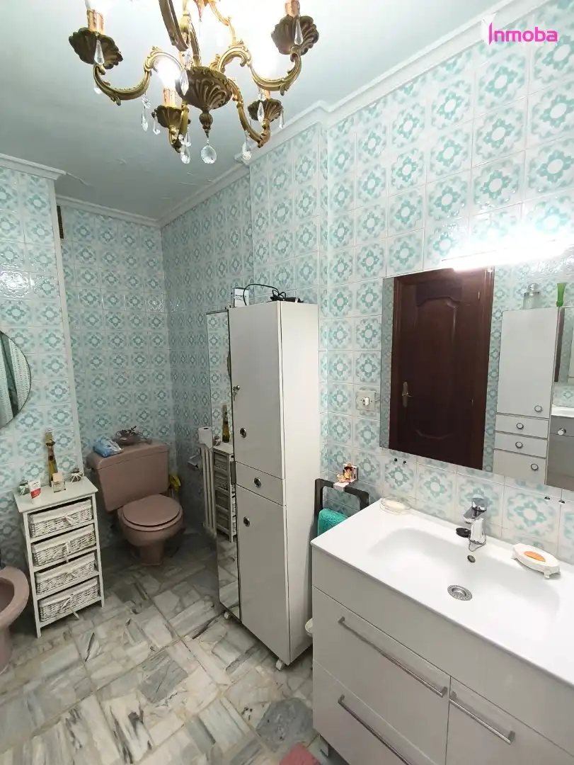 Baño de Piso en venta en Aranda de Duero con Calefacción, Parquet y Trastero