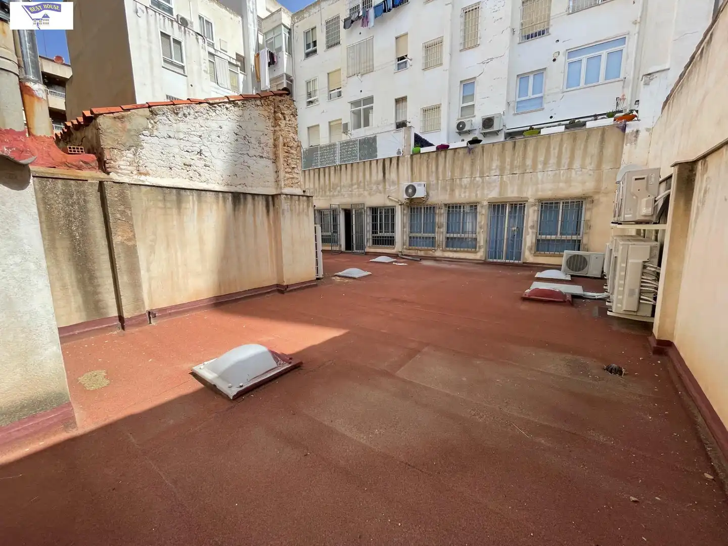 Terrassa de Oficina en venda en Albacete amb Traster