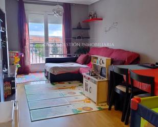 Sala d'estar de Pis en venda en Salamanca Capital amb Aire condicionat, Calefacció i Terrassa