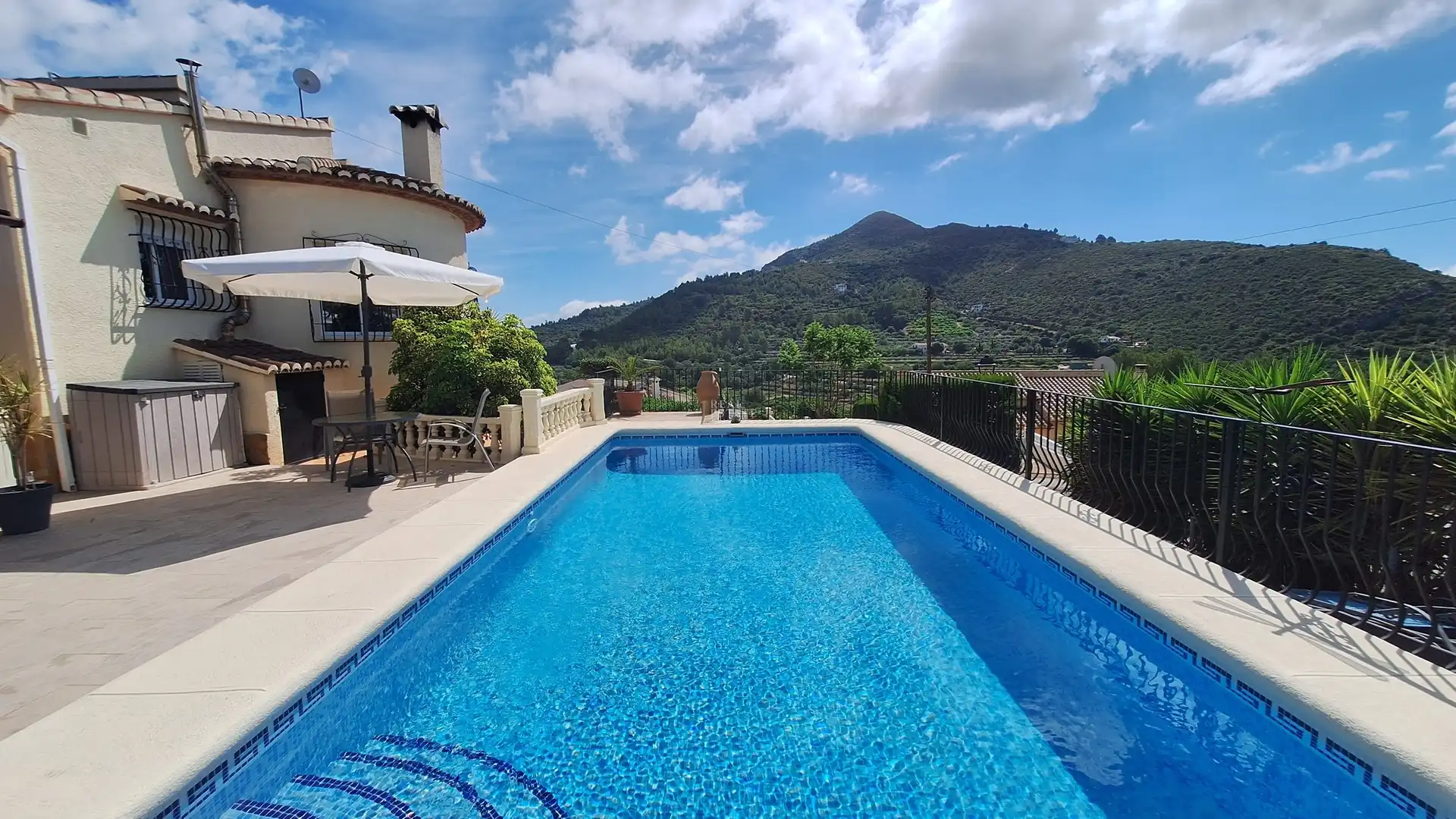 Casa amb terrassa en venda a Ur Benarrosa Gardens, imagen 5