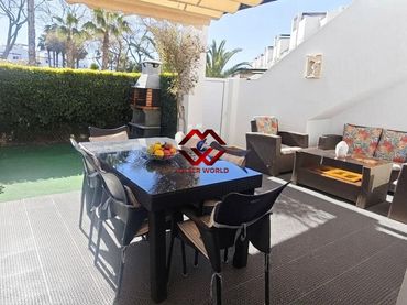 Apartamento con piscina en venta en Calle ROSA