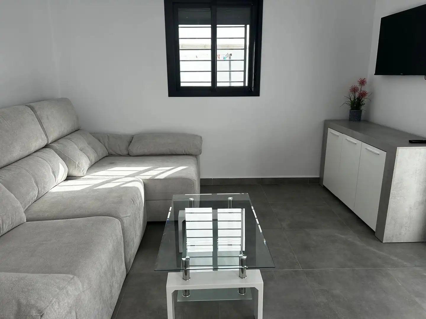 Sala d'estar de Casa o xalet en venda en Chiclana de la Frontera amb Calefacció, Jardí privat i Traster