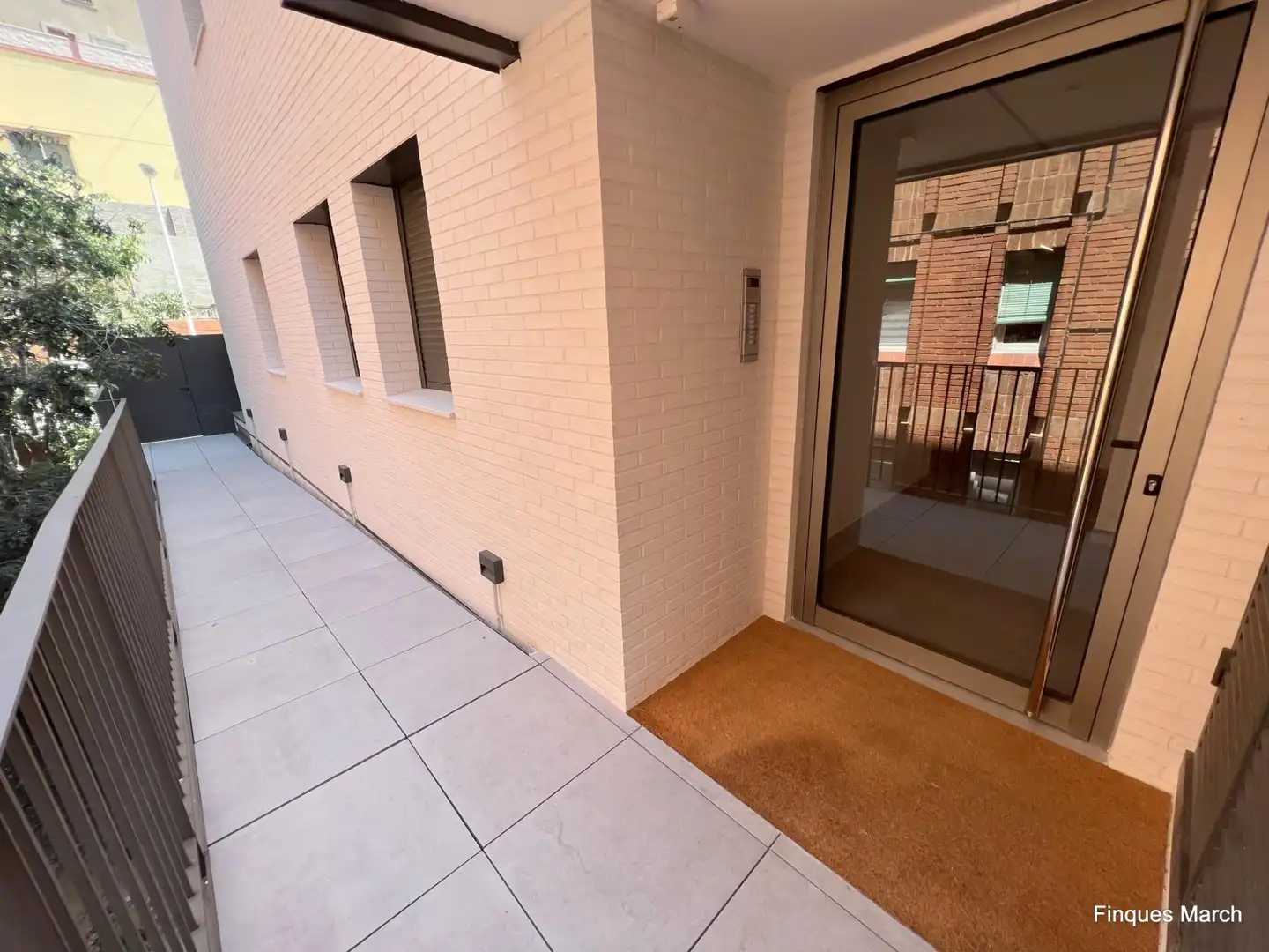 Vista exterior de Piso de alquiler en Barcelona con Aire acondicionado, Calefacción y Parquet