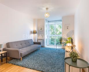 Sala d'estar de Apartament en venda en  Madrid Capital amb Aire condicionat, Calefacció i Traster