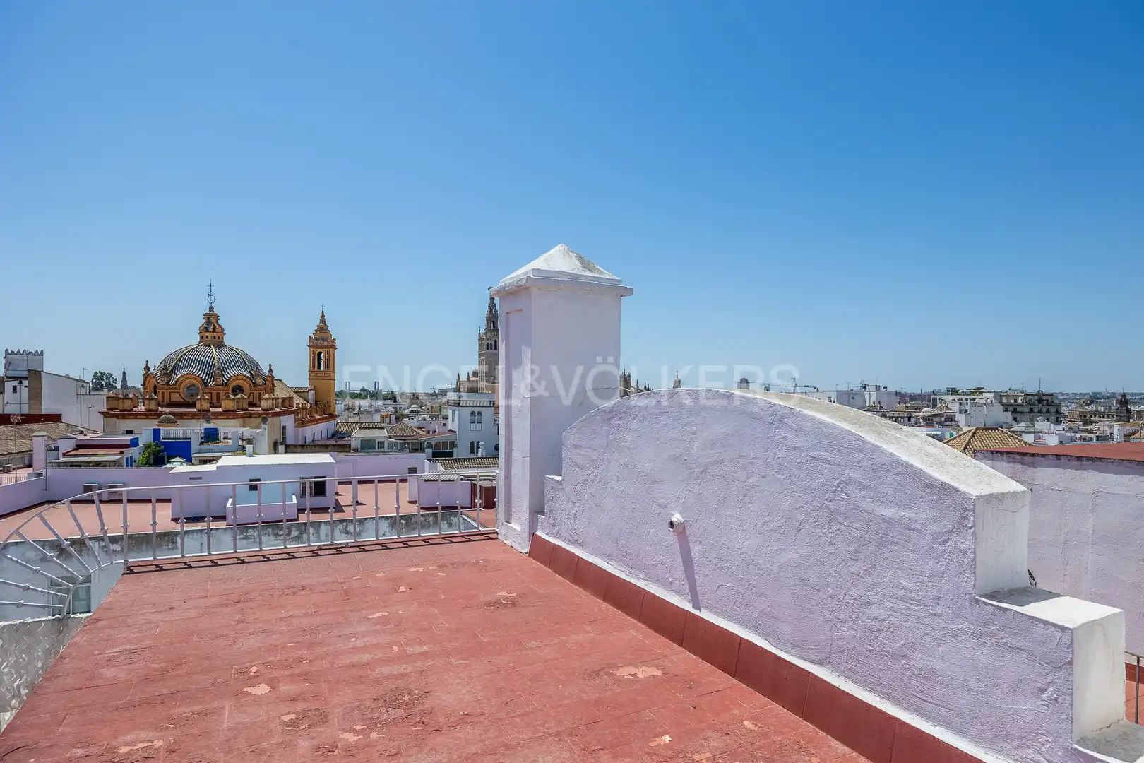 Vista exterior de Ático en venta en Sevilla con Aire acondicionado, Calefacción y Terraza