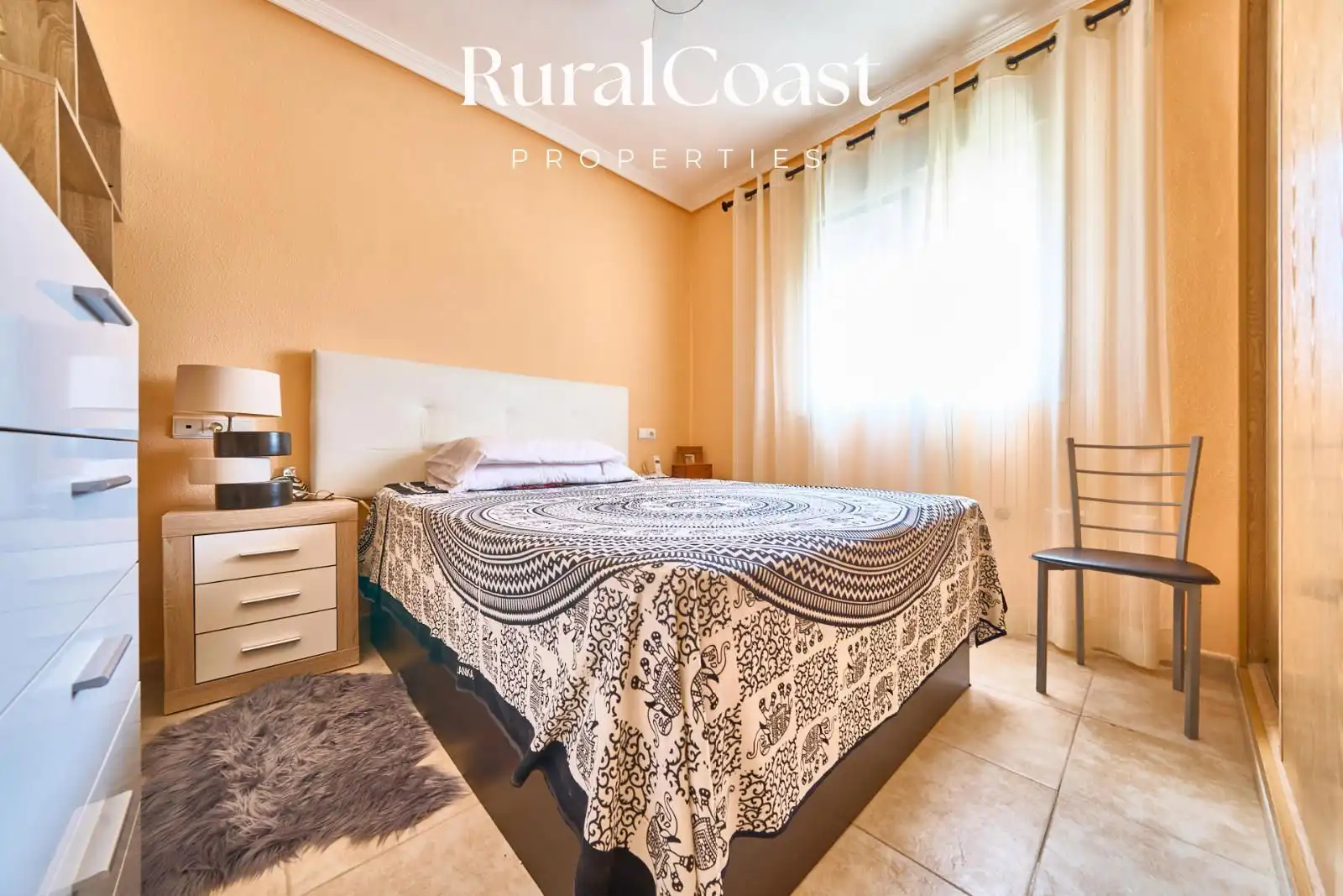 Habitación de Casa adosada en venta en Aigües con Aire acondicionado, Calefacción y Jardín privado