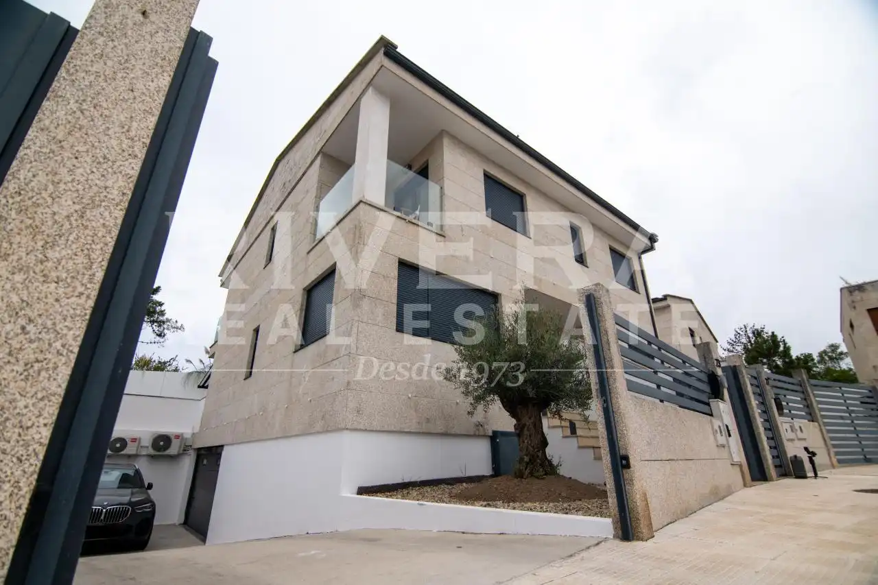 Exterior view of Detached homes for sale in Sanxenxo  with Heating, Private garden and Terrace