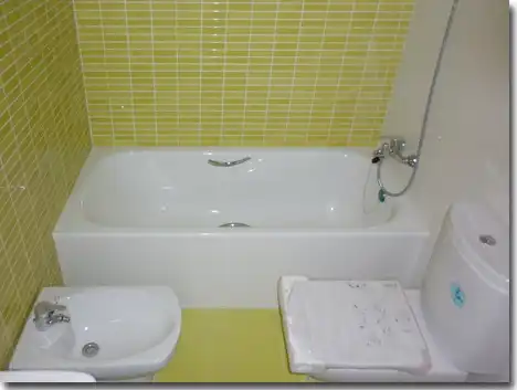Baño de Dúplex en venta en Elda con Calefacción, Trastero y Balcón