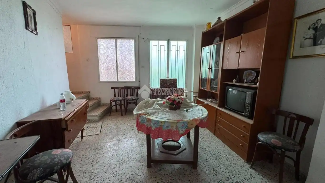 Sala de estar de Casa adosada en venta en Rubite con Calefacción y Balcón