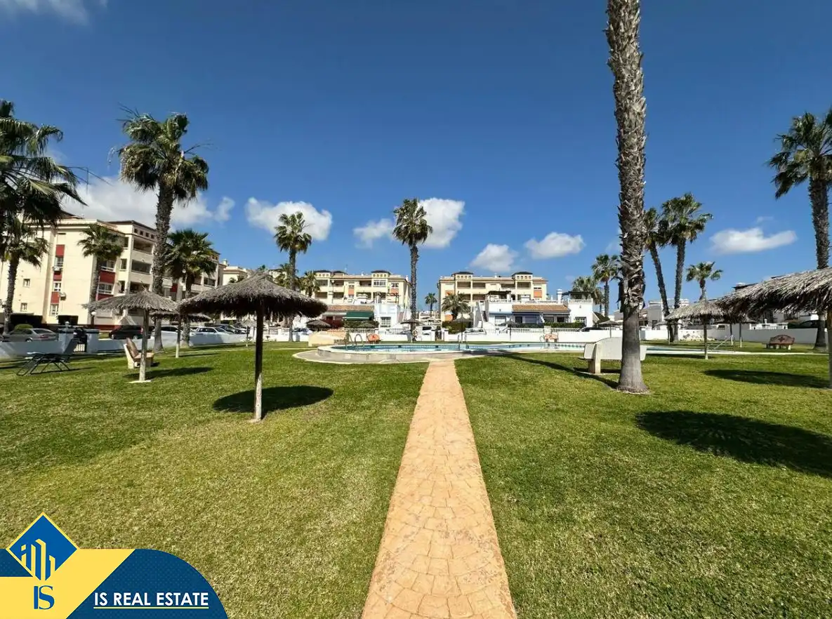 Apartamento con piscina en venta en Orihuela Costa, imagen 20