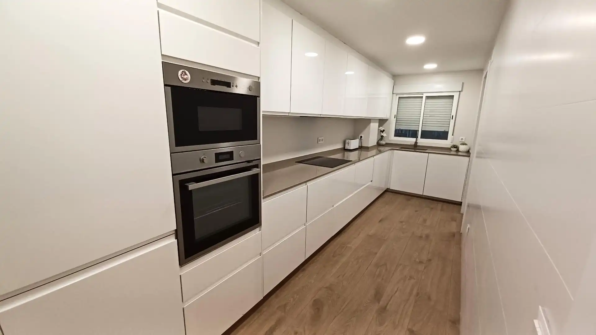 Cocina de Piso en venta en Torrent con Balcón