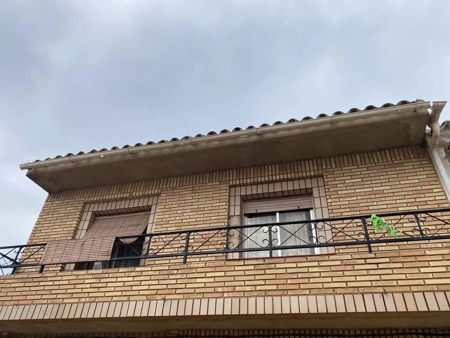 Vista exterior de Casa o chalet en venta en El Picazo   con Terraza, Amueblado y Balcón