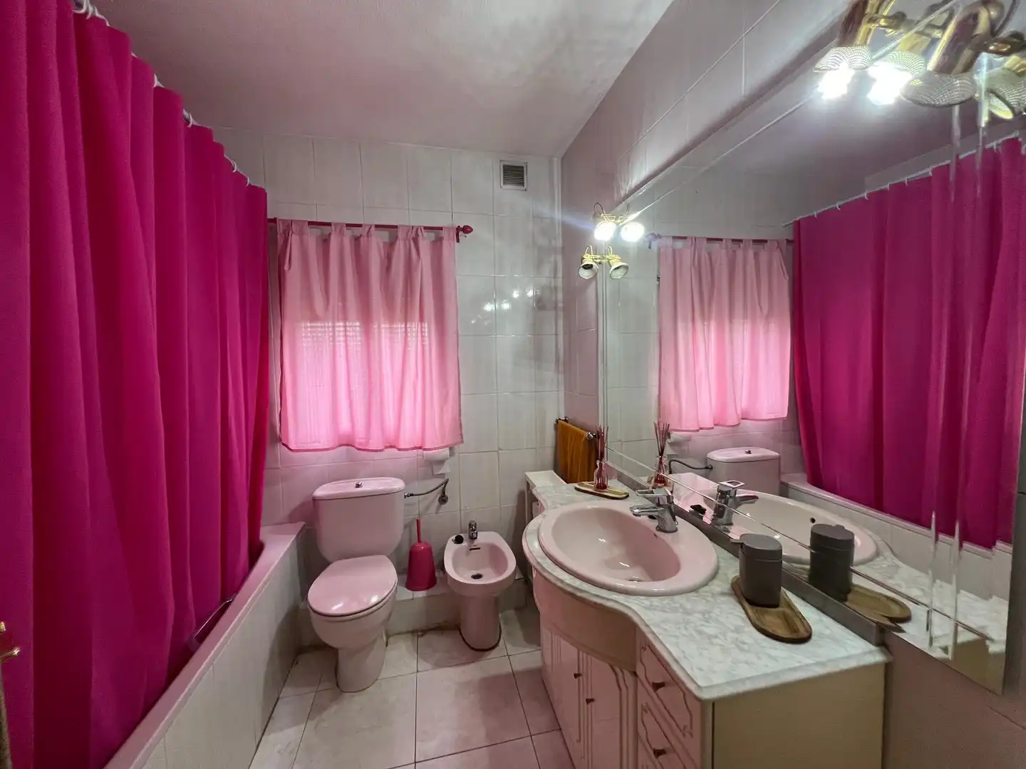 Baño de Casa o chalet en venta en Escopete con Jardín privado, Trastero y Piscina