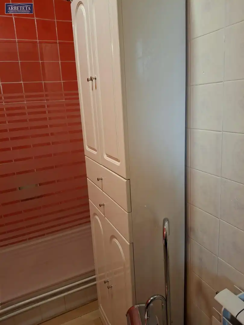 Badezimmer von Einfamilien-Reihenhaus zum Verkauf in Centenera mit Heizung, Privatgarten und Schwimmbad