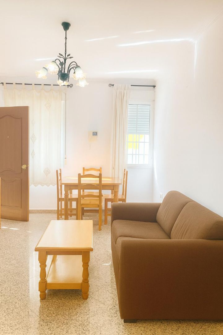 Sala d'estar de Pis de lloguer en Benalmádena amb Moblat i Rentadora