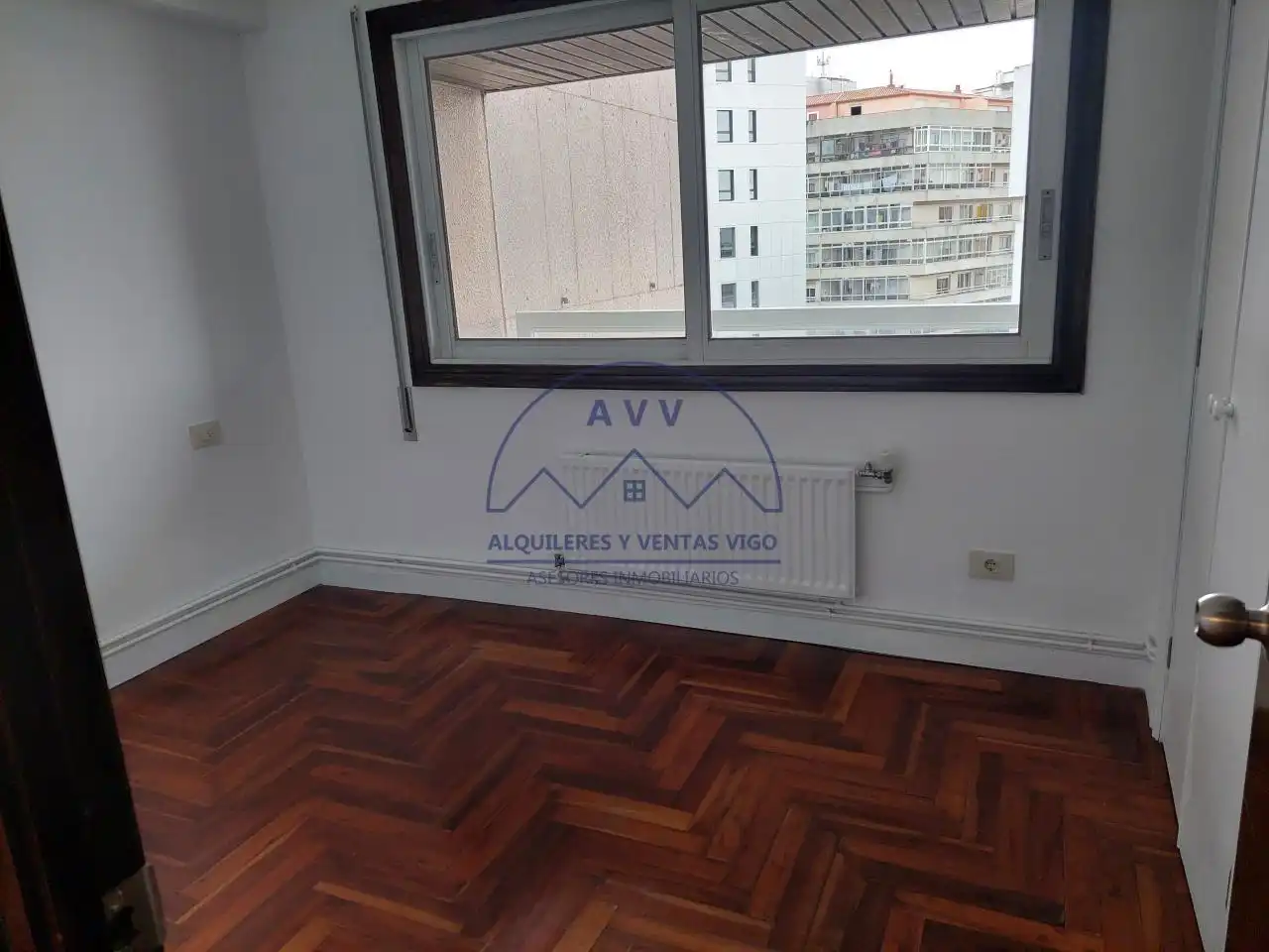 Habitación de Piso de alquiler en Vigo  con Calefacción, Parquet y Terraza