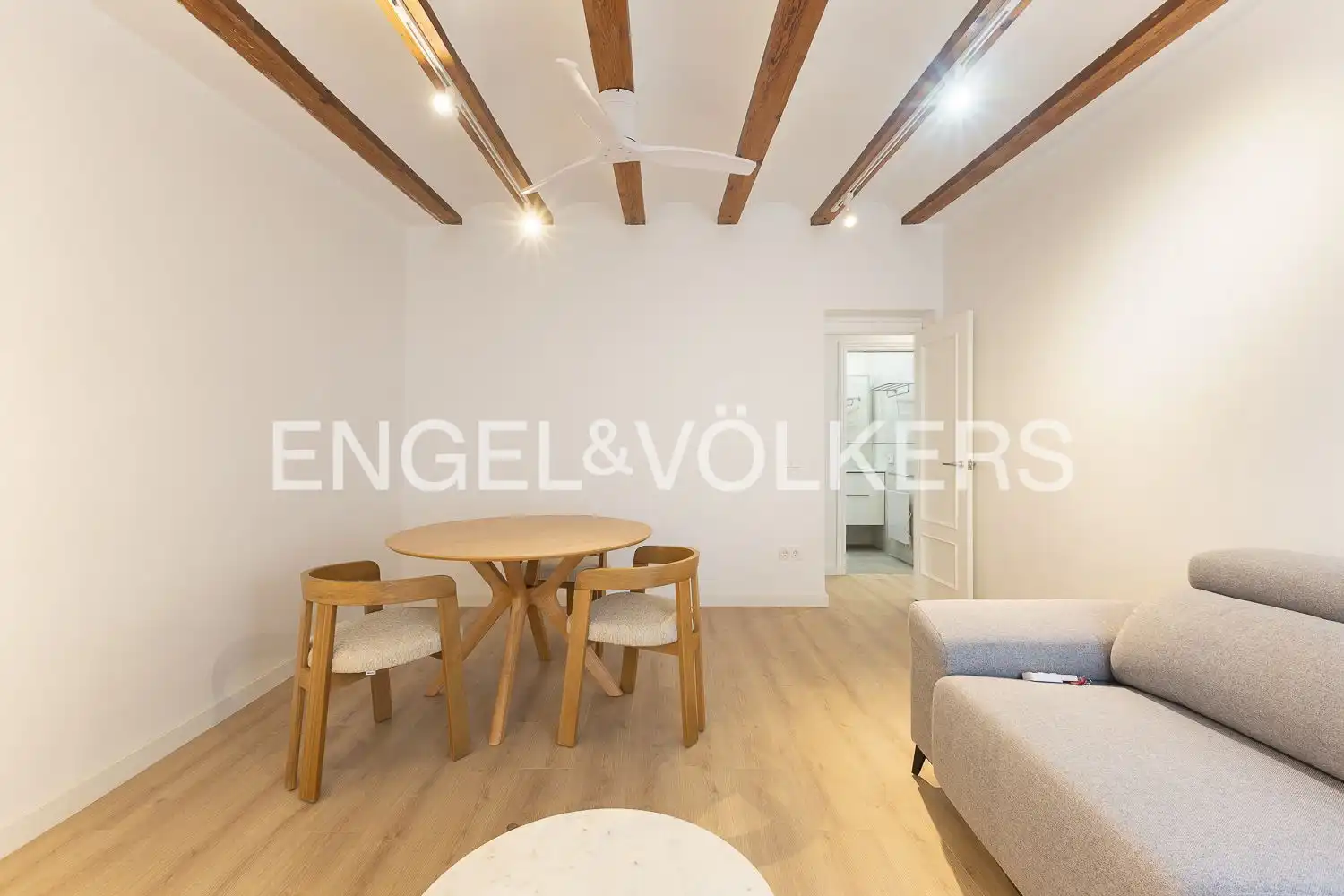 Living room of Flat for rent in Valencia  with Air Conditioner, Heating and Parquet flooring