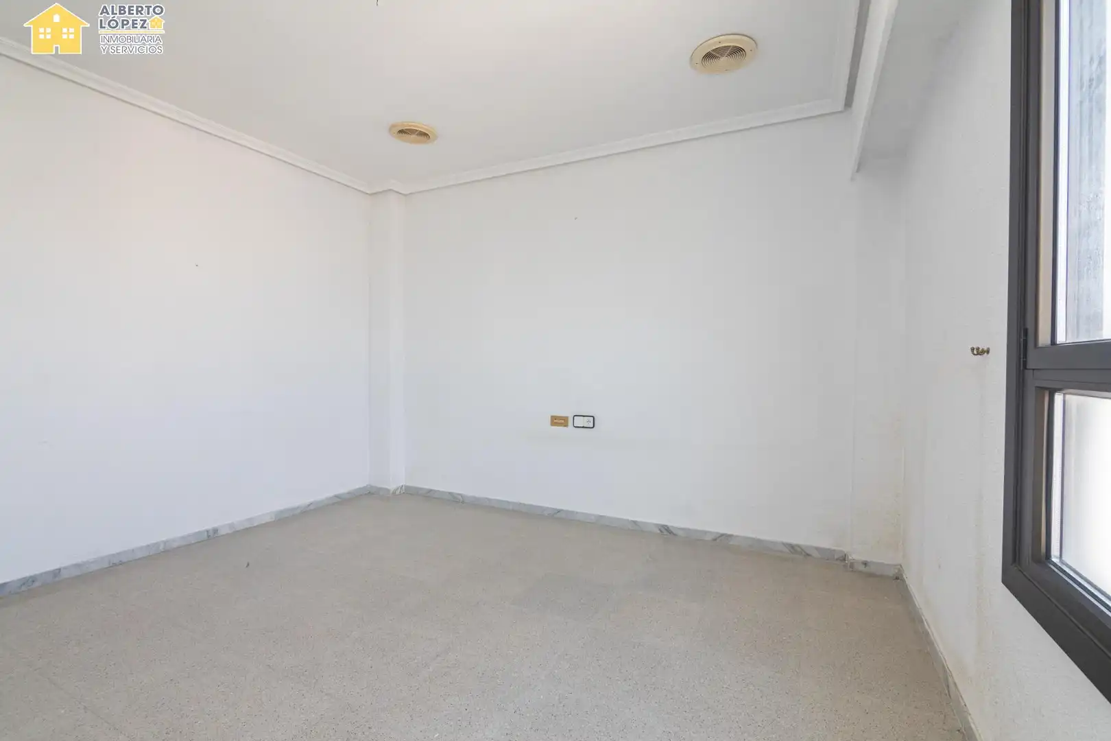 Apartament en venda en Elche / Elx amb Terrassa i Balcó