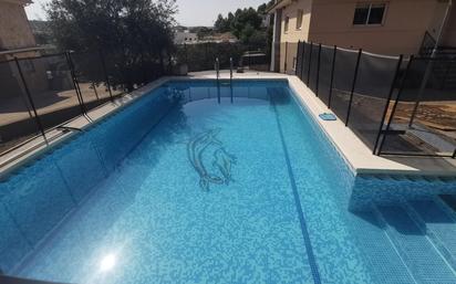 Piscina de Casa o xalet en venda en Cheste amb Aire condicionat, Calefacció i Terrassa