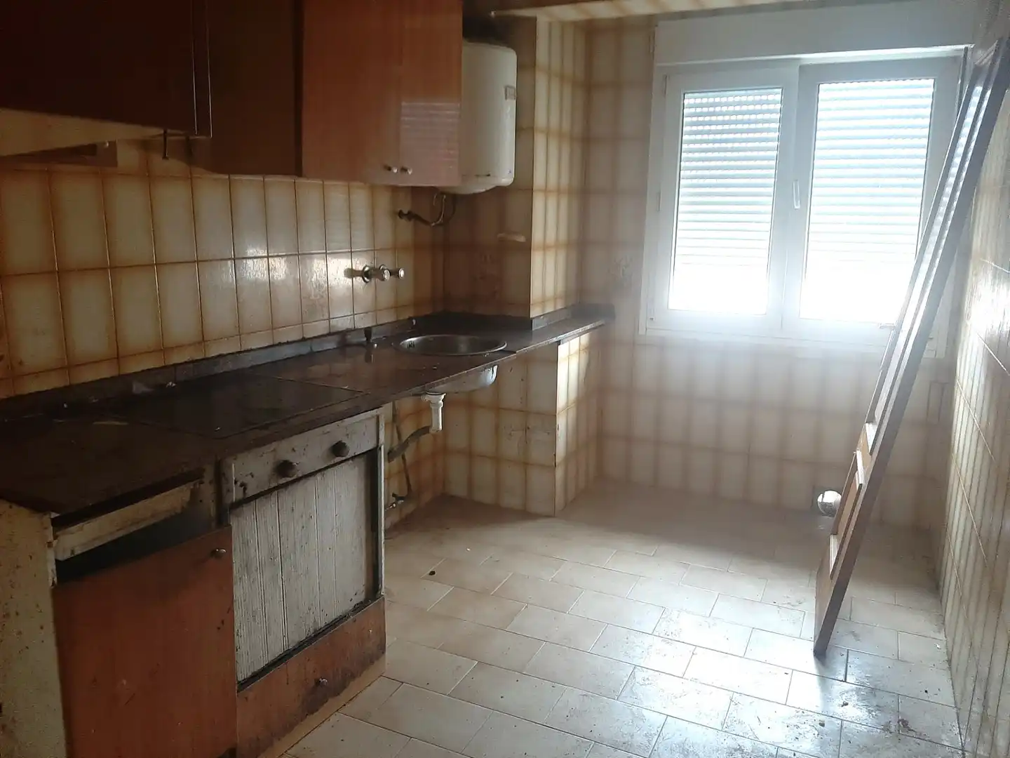 Cuina de Pis en venda en Gijón  amb Parquet