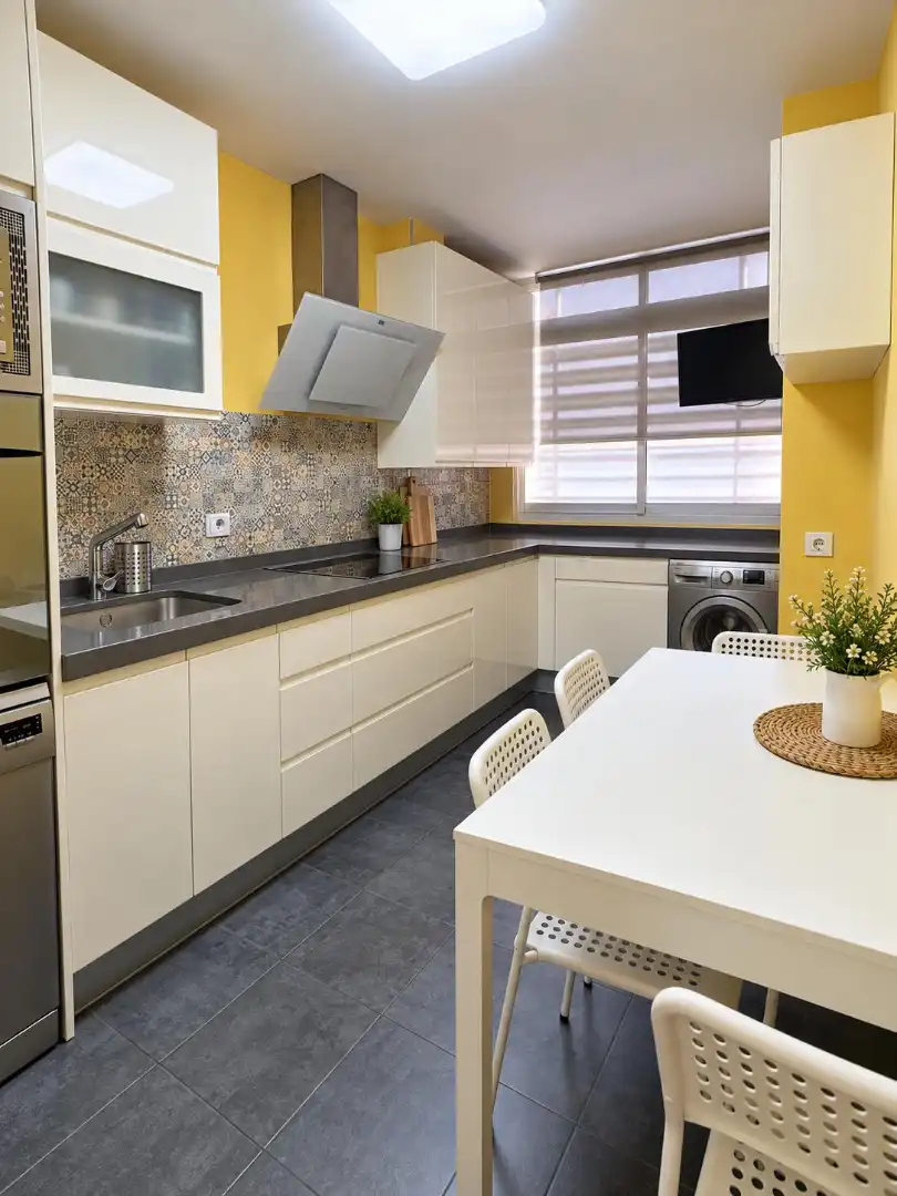 Piso con terraza en venta en Calle Alfonso XI, imagen 6